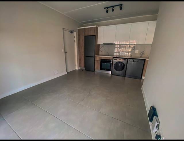 1 BEDROOM PROPERTY TO RENT IN RICHWOOD